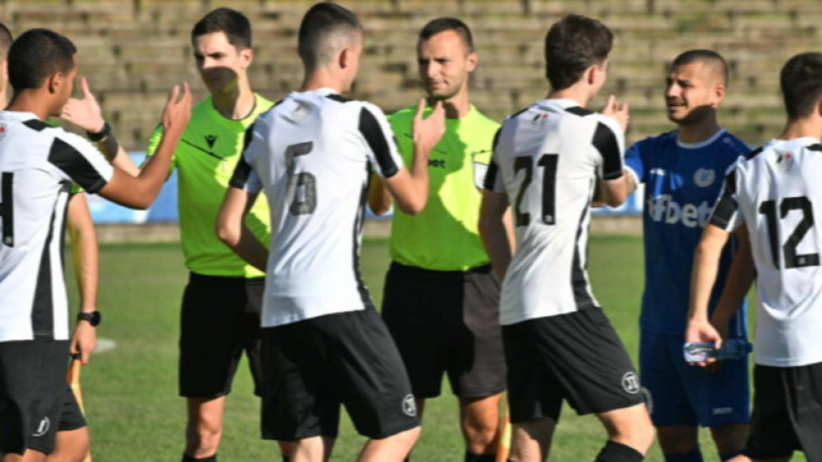 Дубълът на "черно-белите" загуби с 1:2 в Карлово