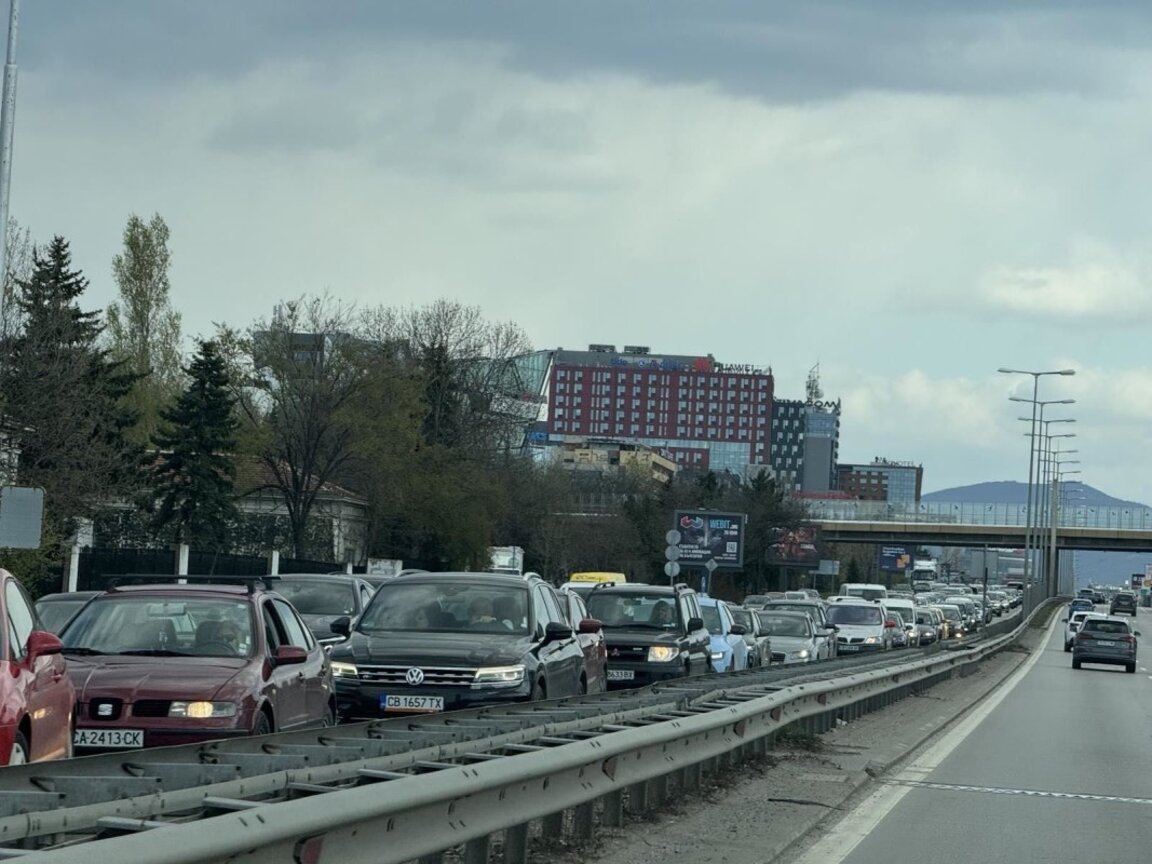 Започнаха задръстванията по Великден