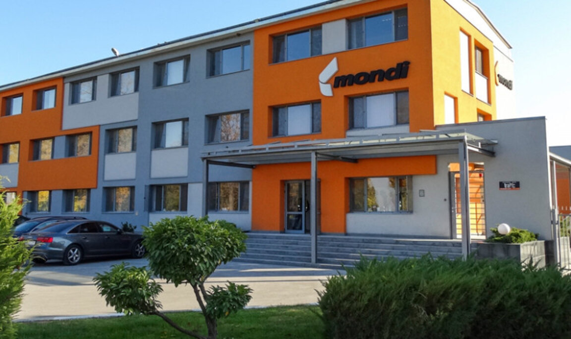 400 работници излизат на борсата, "Монди" затваря от Нова година