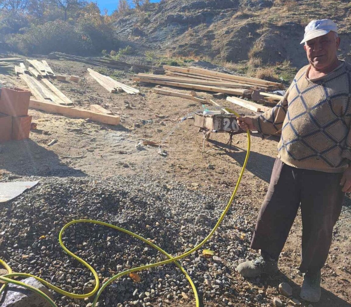 Нов водопровод слага край на безводието в село Кременец
