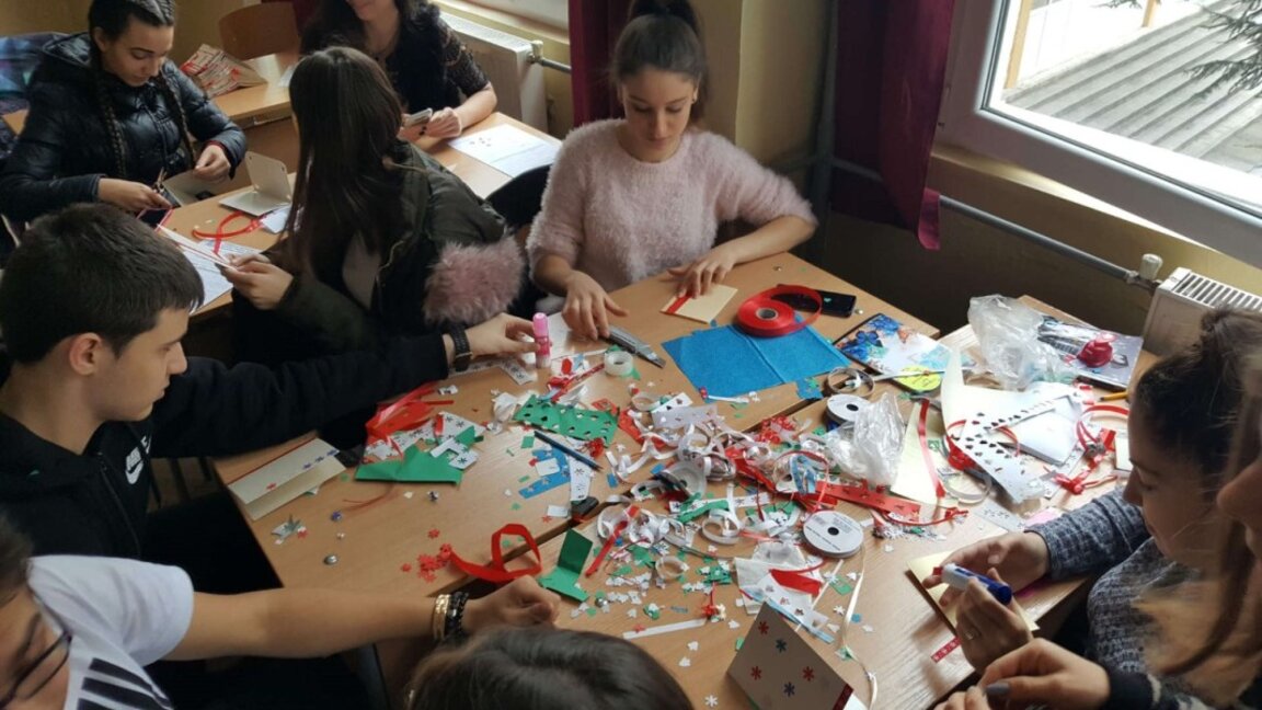 Инициативата "Млад благотворител" подкрепя каузи на ученици