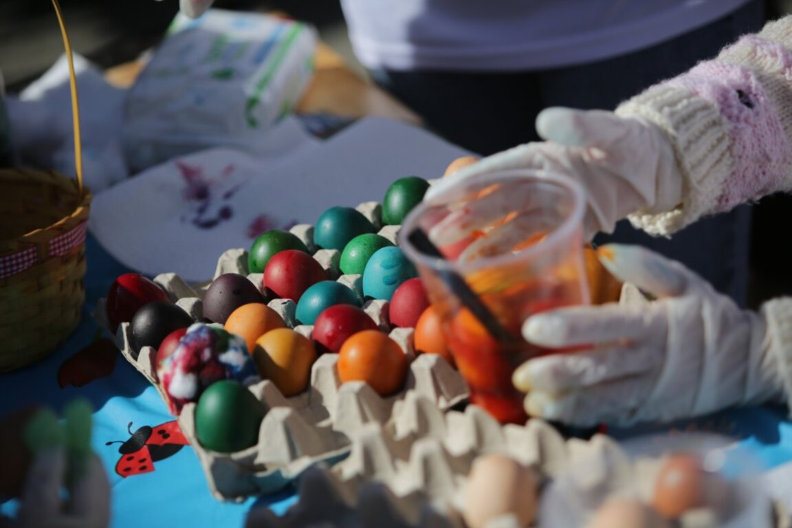 Atelier de coloration d'oeufs de Pâques à Sofia...