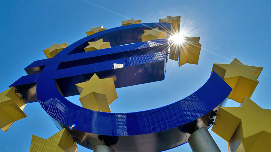 Aproximativ două treimi dintre bulgari sunt împotriva aderării țării la Zona euro