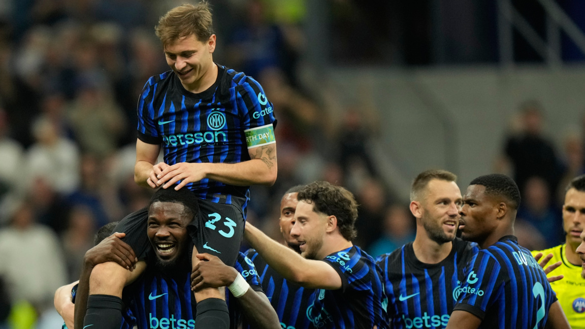 Интер победи с 3:0 Каляри