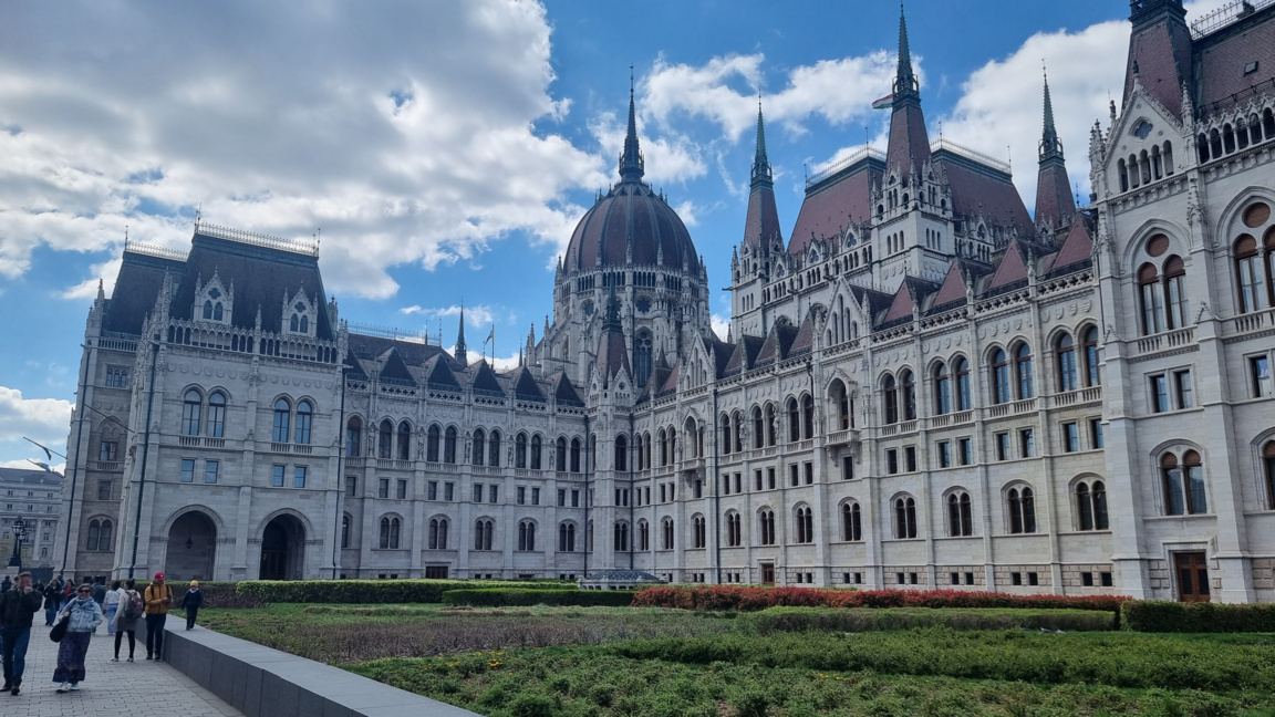 Das Gebäude des ungarischen Parlaments