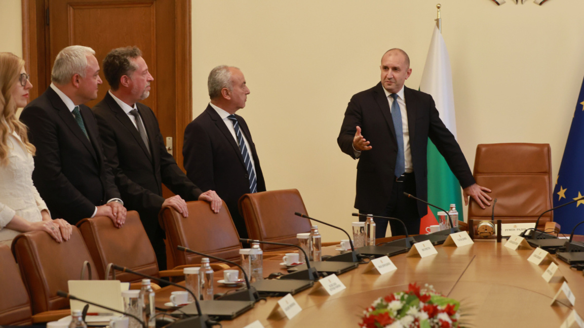 The new cabinet begins work with personnel changes
