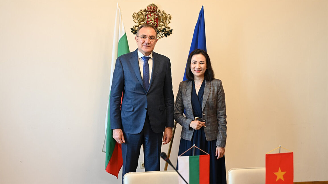 Bulgaria turns to Vietnam in search of qualified and unqualified personnel