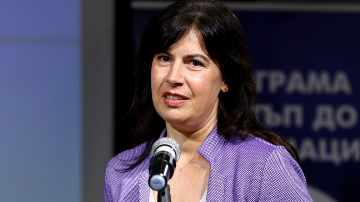 Адела Качаунова