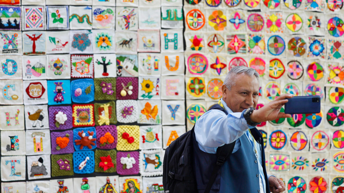 Мексико с рекорд на "Гинес" за най-голяма изложба на бродерии и тъкани