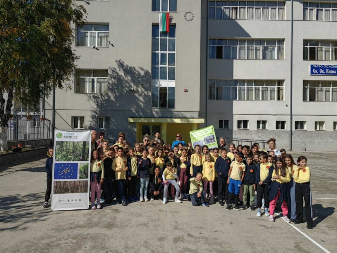 Горски педагози от ЮЗДП и ученици размениха знания за гората