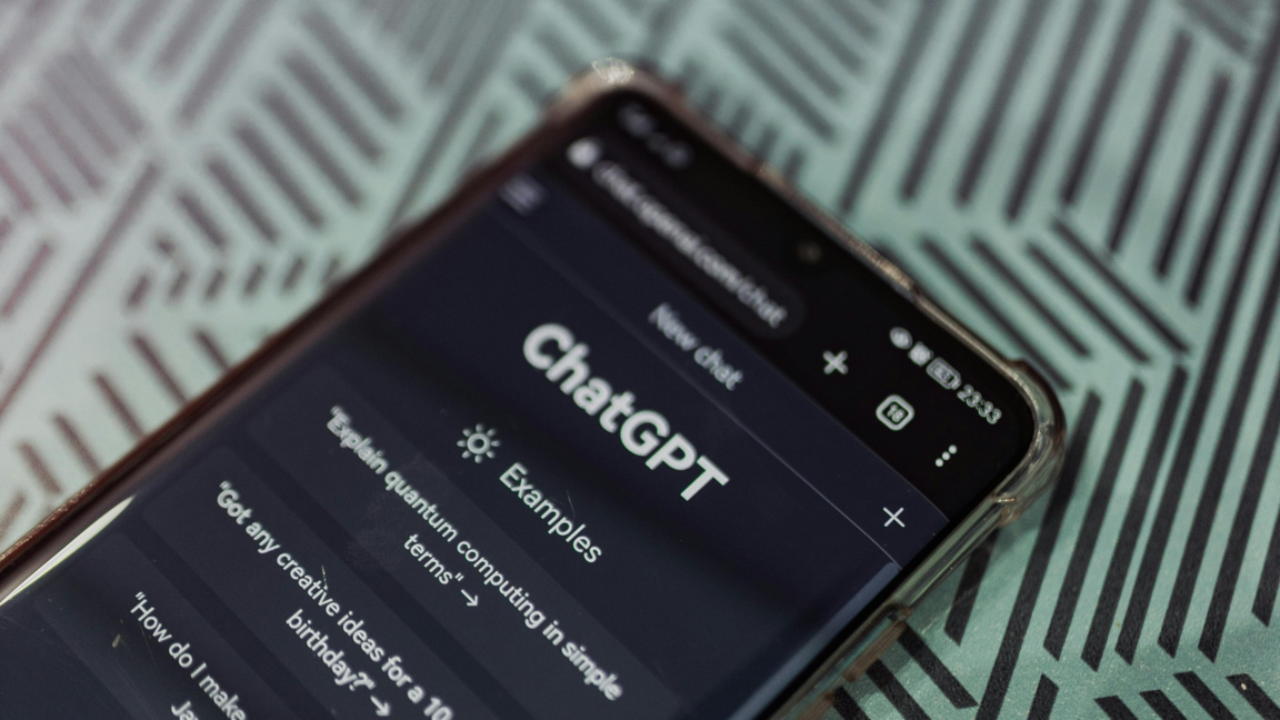 Как ИИ се използва активно за дезинформация в Европа? (Euranet Plus Factcheck)