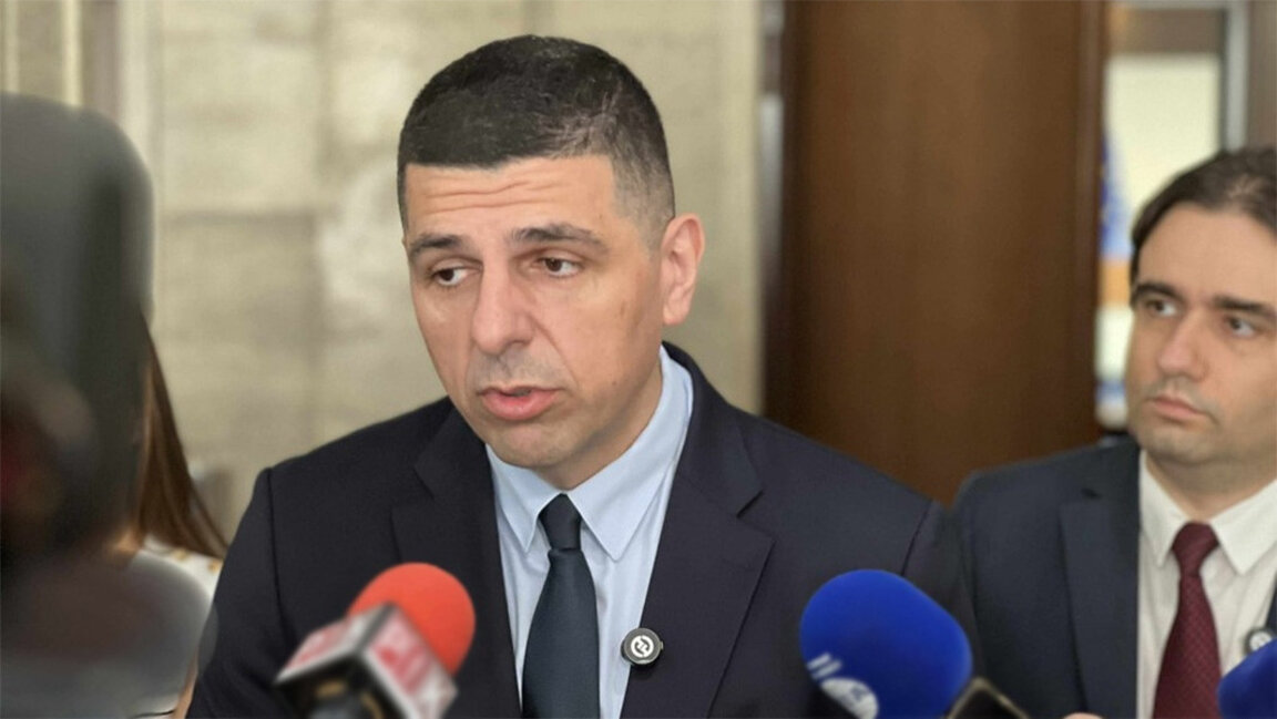 “Sí, Bulgaria”, MECH y APS presentarán una moción de censura en los próximos días