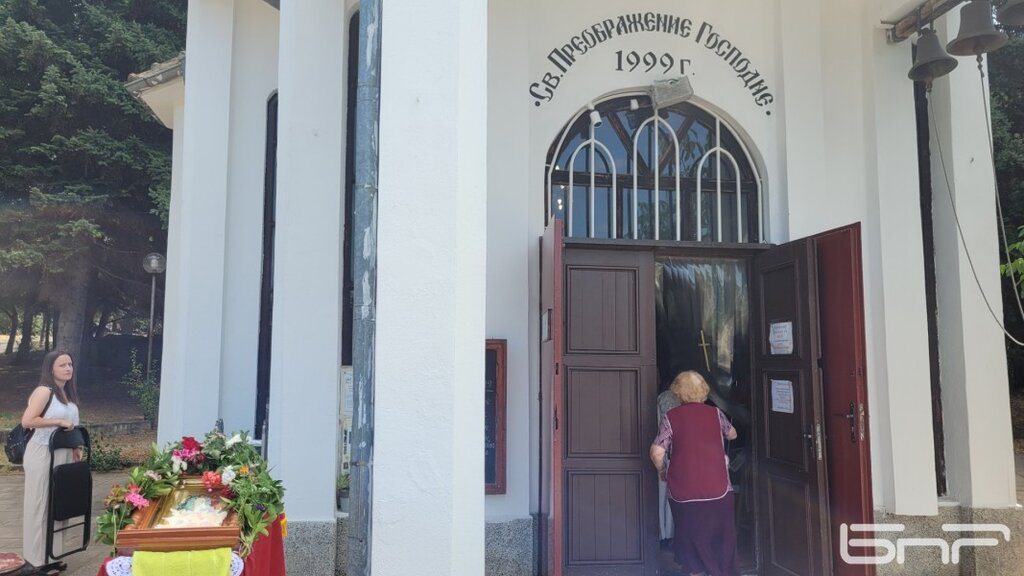Мъж поругава системно параклиса "Свето Преображение" в кв. "Младост"