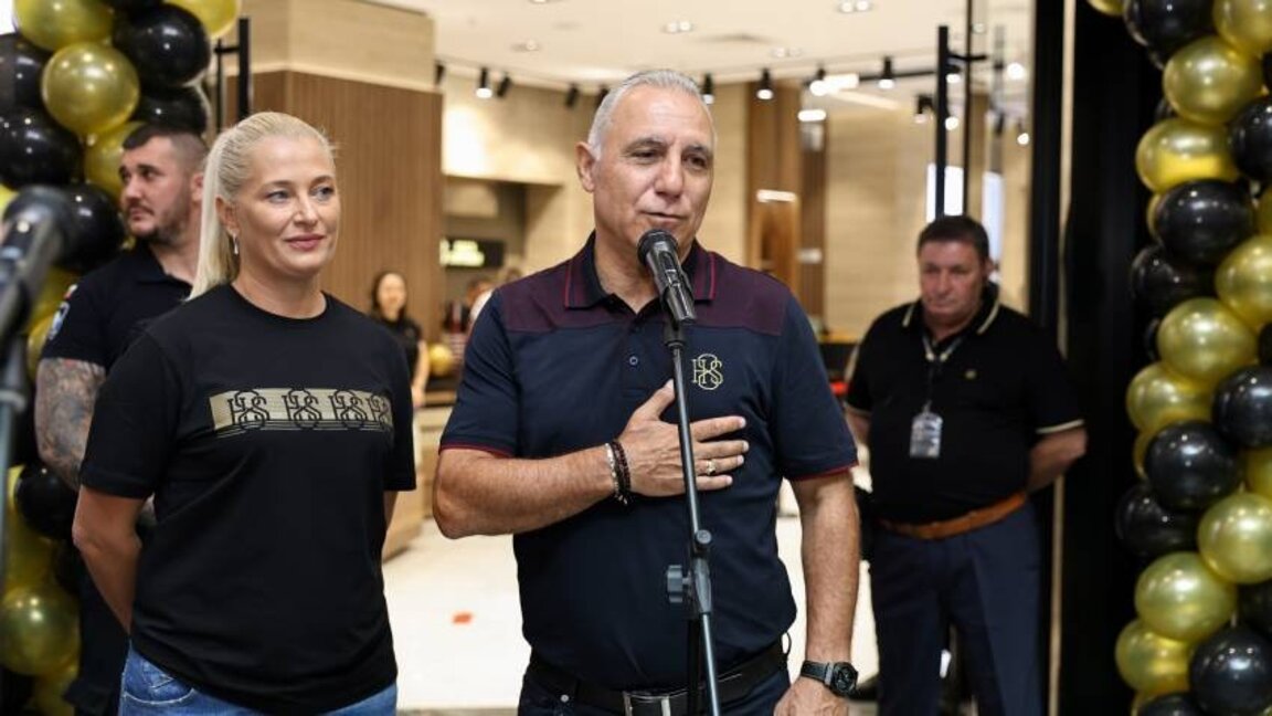 Football legend Hristo Stoichkov meets fans in Plovdiv