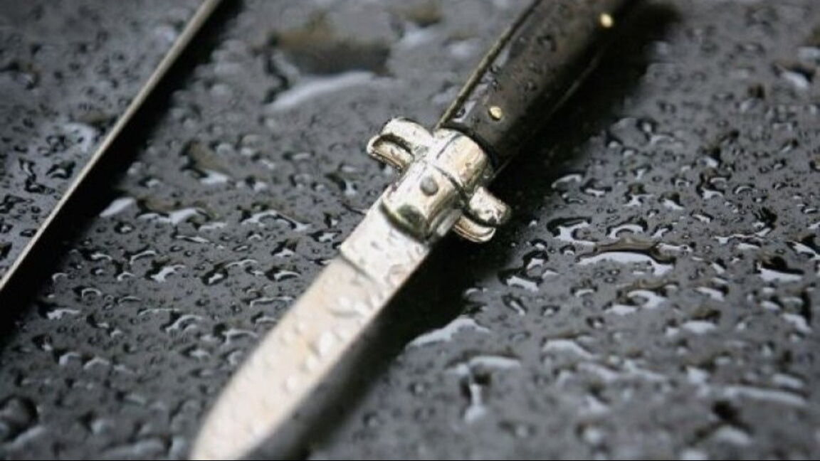 Жена прониза с нож младеж в Стамболийски