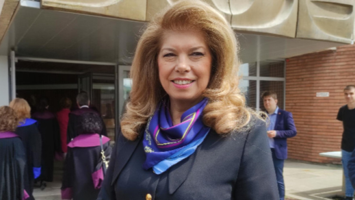 Илияна Йотова