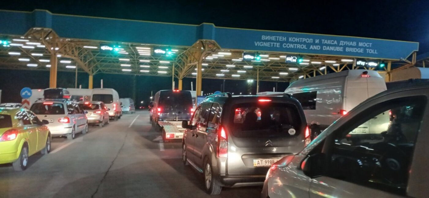 Отвориха Дунав мост за леки коли