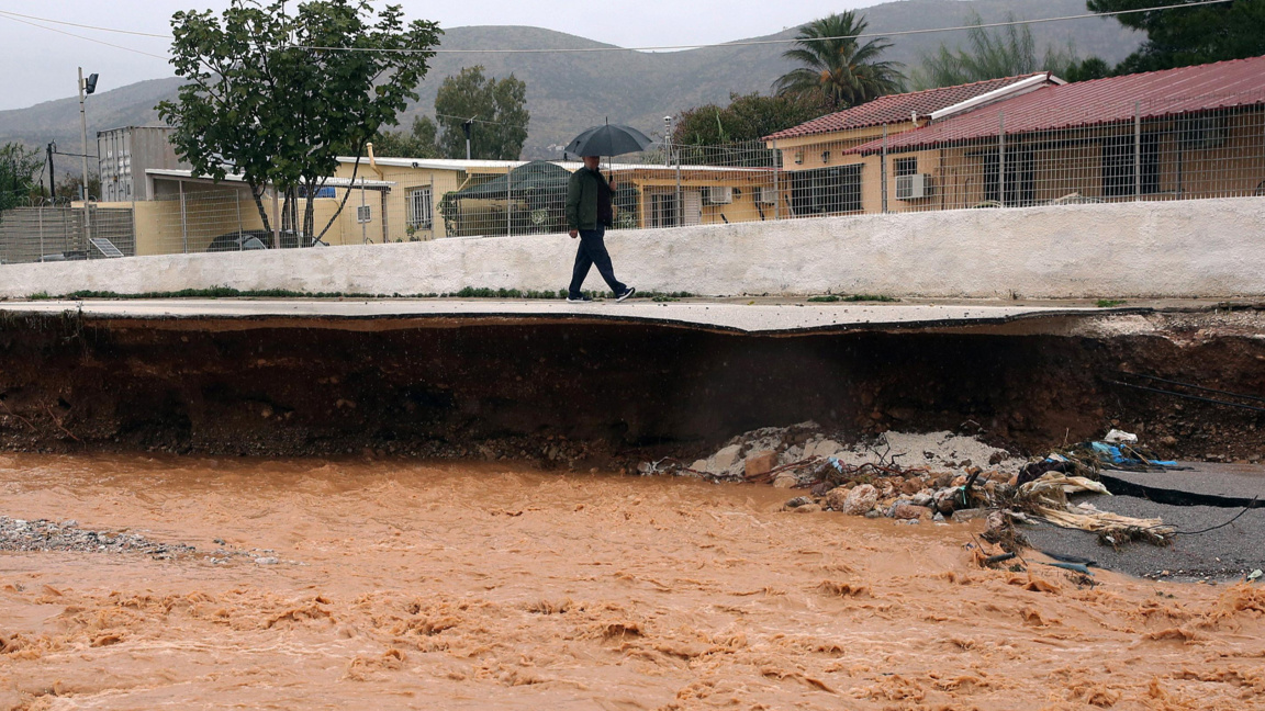Лошо време в Гърция, всички училища в Атина са затворени