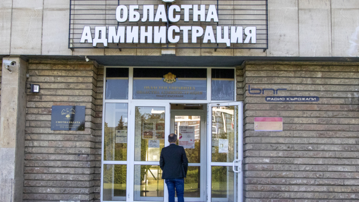 До 30 август са консултациите за съставите на РИК за президентските избори