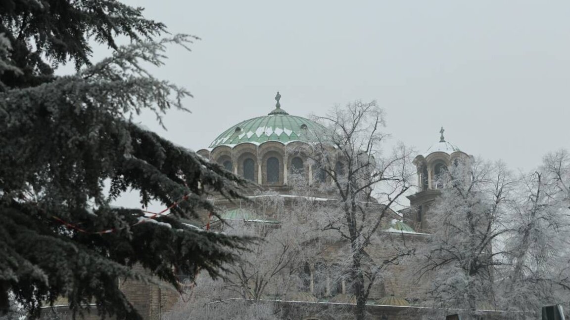 Morning fog, cloudy skies at daytime, sunshine at noon expected on Tuesday