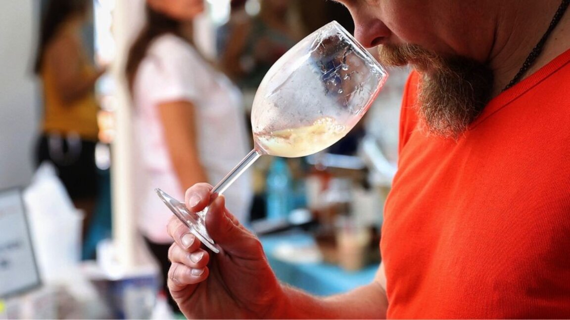 Vinificatori bulgari și străini vor prezenta peste 350 de vinuri și băuturi spirtoase la Burgas