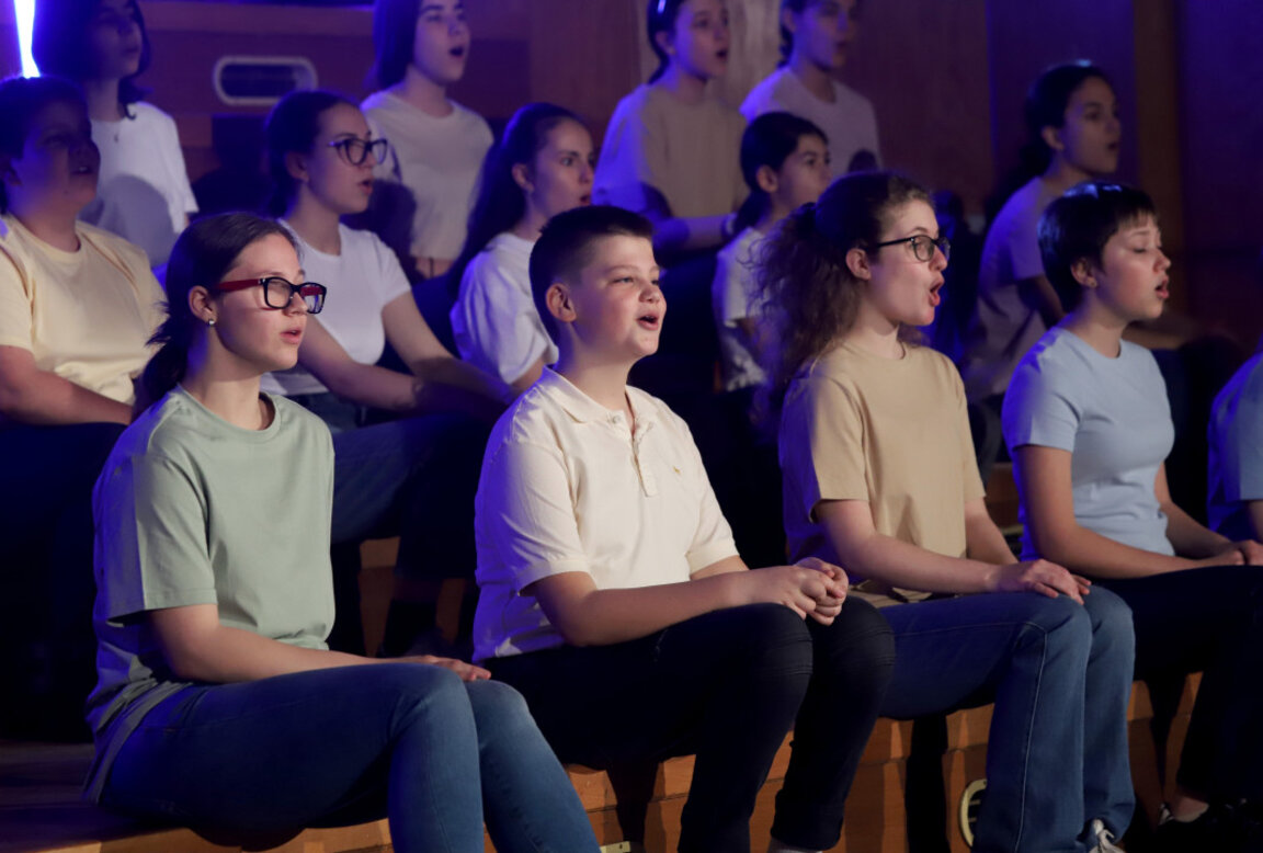 La RNB a dévoilé la version revisitée de "La montagne s'est assombrie"...