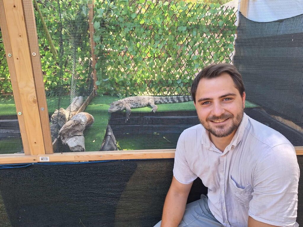 Терариум под открито небе: Пътуващата изложба на Стелян Ябълкаров във Варна