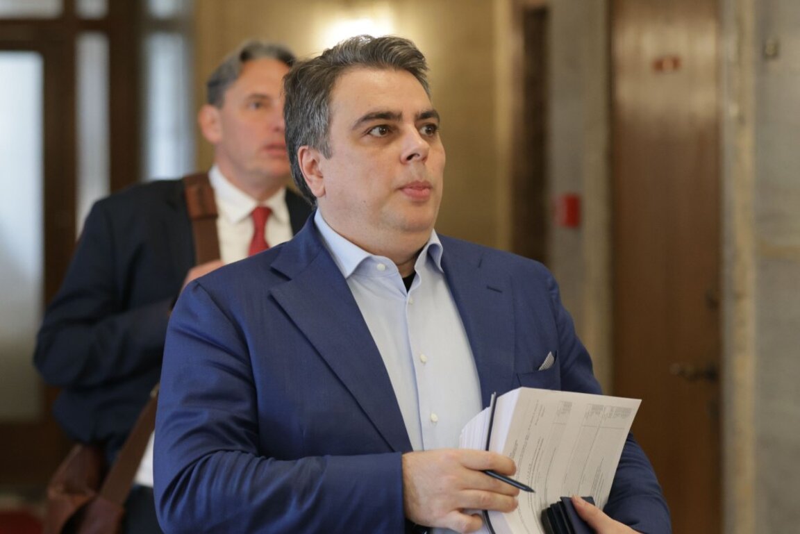 Асен Василев