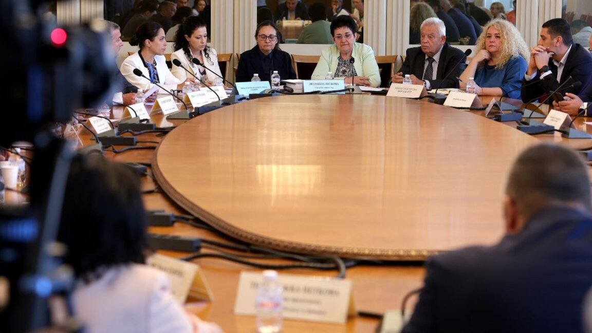 La Comisión de Presupuesto y Finanzas obliga al Gobierno provisional a proporcionar la ayuda necesaria a las víctimas de los incendios