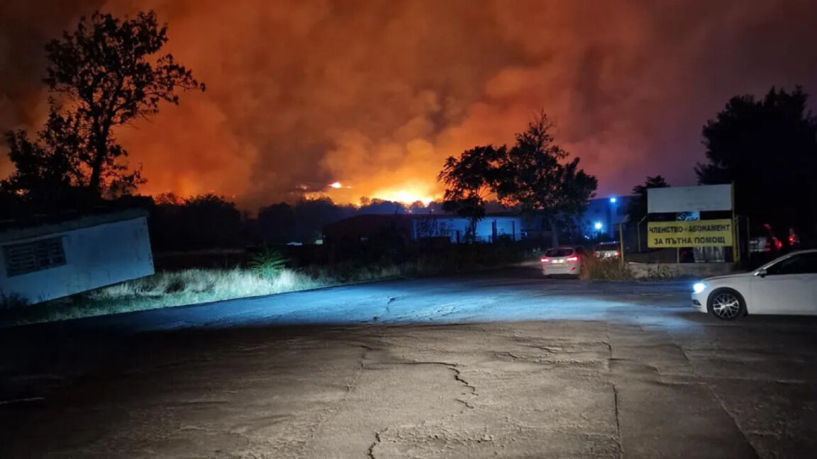 Eight firefighting teams battled a fire near Asenovgrad