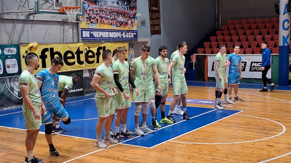 Красив финал за волейболистите на "Черно море" в първенството   (ВИДЕО)