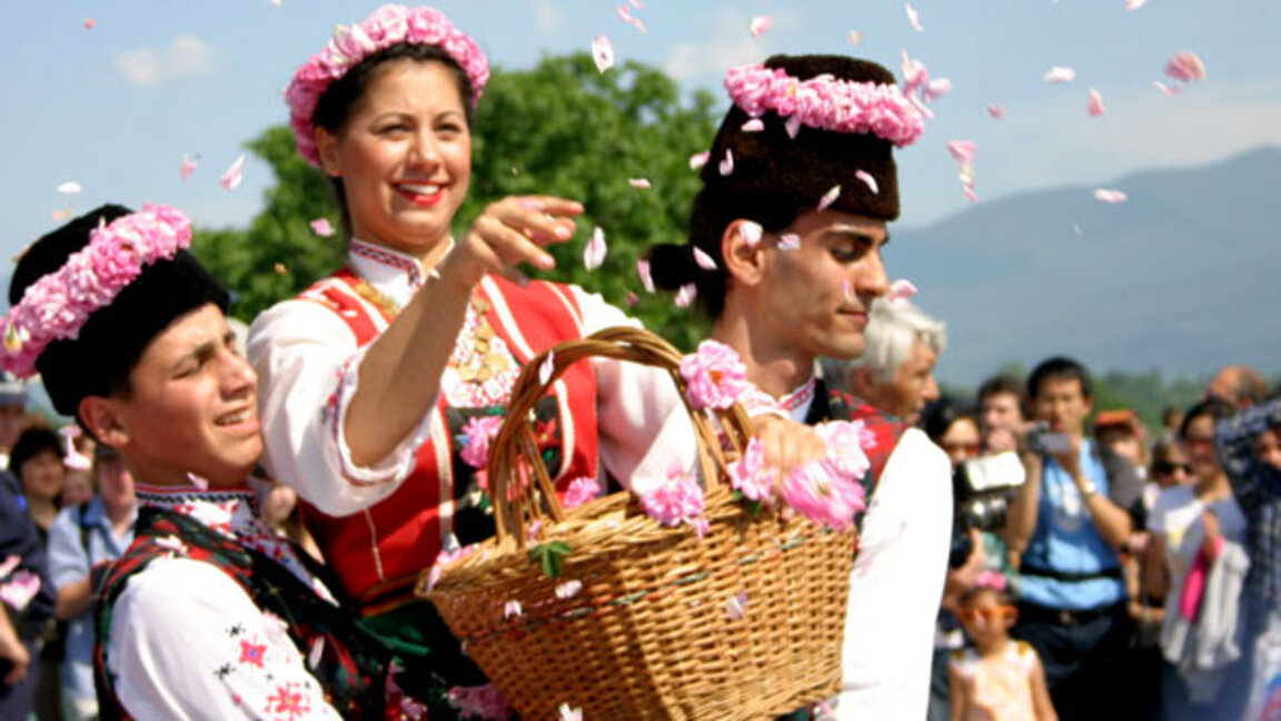 Des touristes de 4 continents sont arrivés pour la Fête de la Rose à Karlovo...