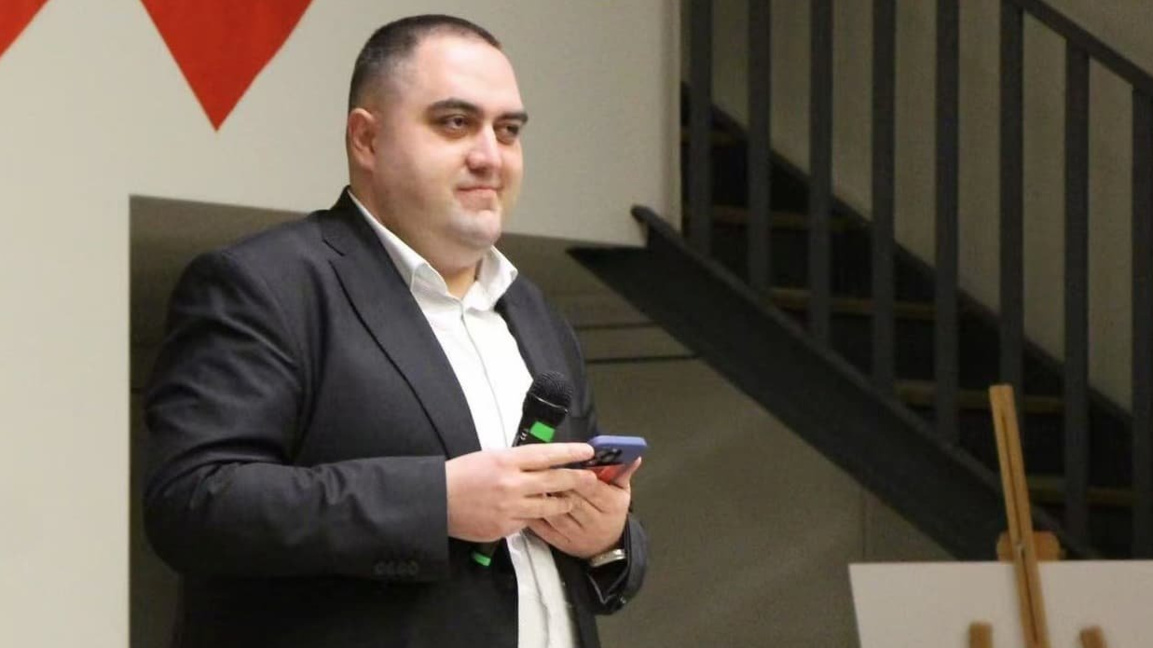 Директорът на  138. СУЗИЕ „Проф. Васил Златарски“ Александър Евтимов