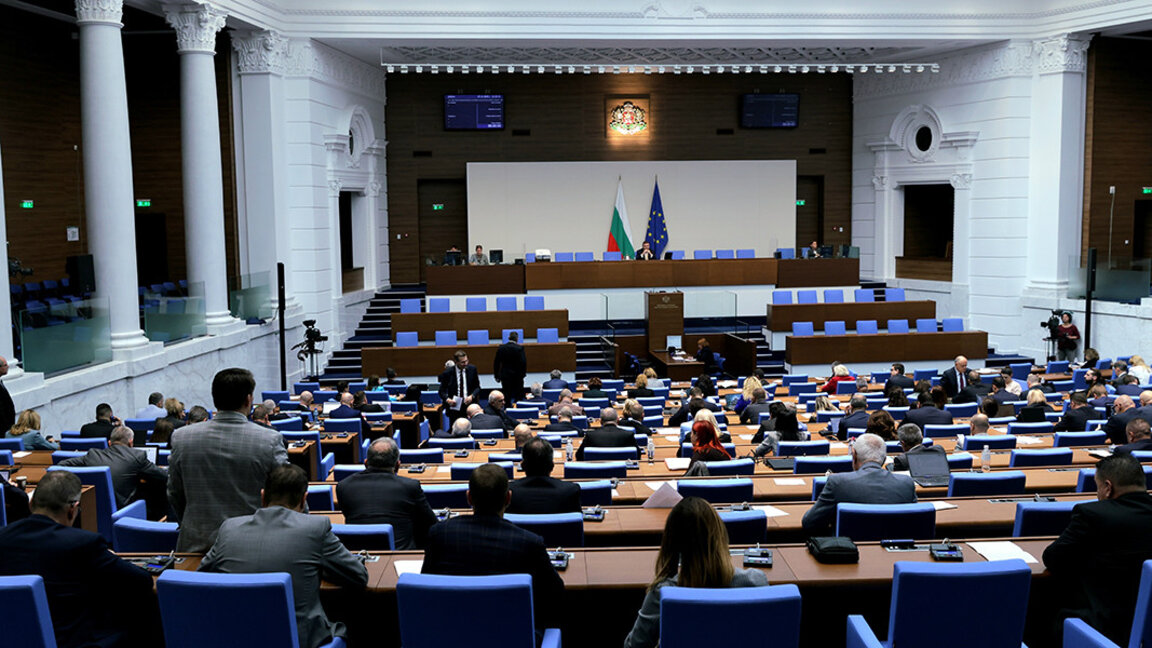 Bulgarian Parliament adopts the amendments regarding Lukoil's special manager