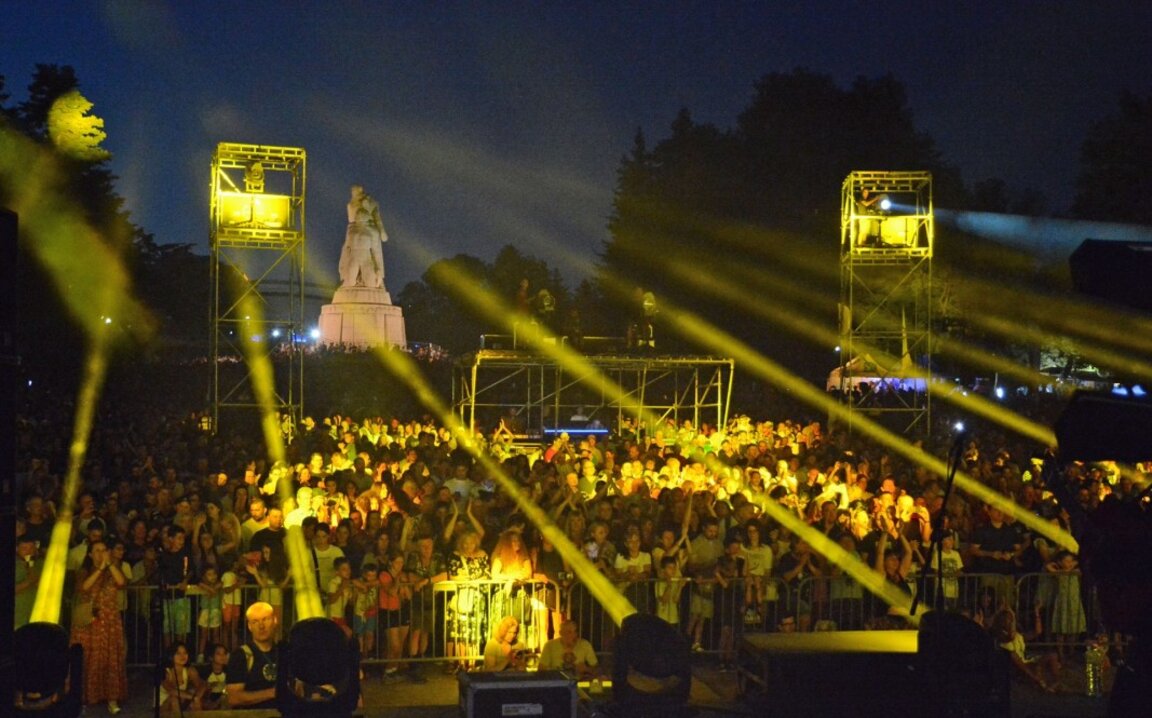 VARNA BREEZE by EXIT