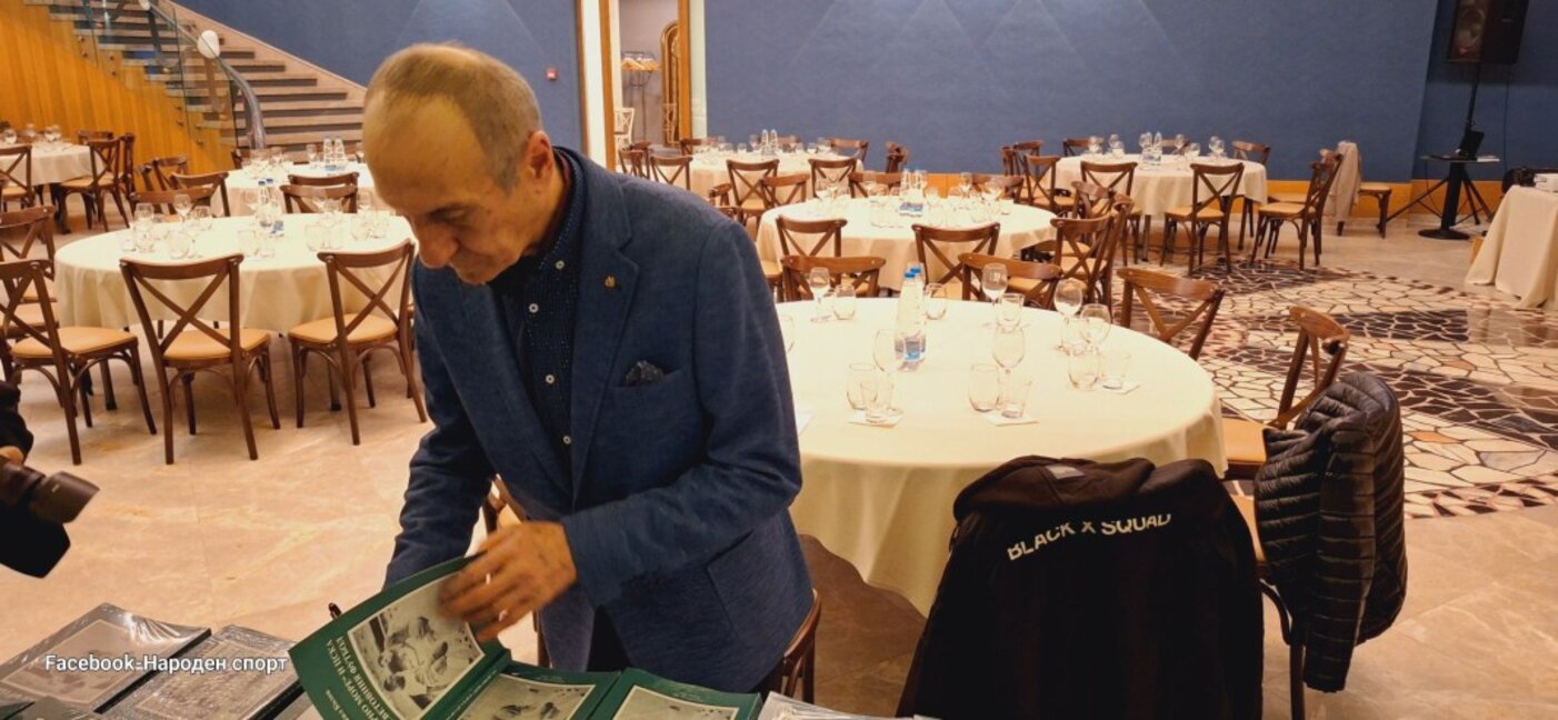 Божил Колев: Спомените ми от футбола са много, приятелите също    (ВИДЕО)