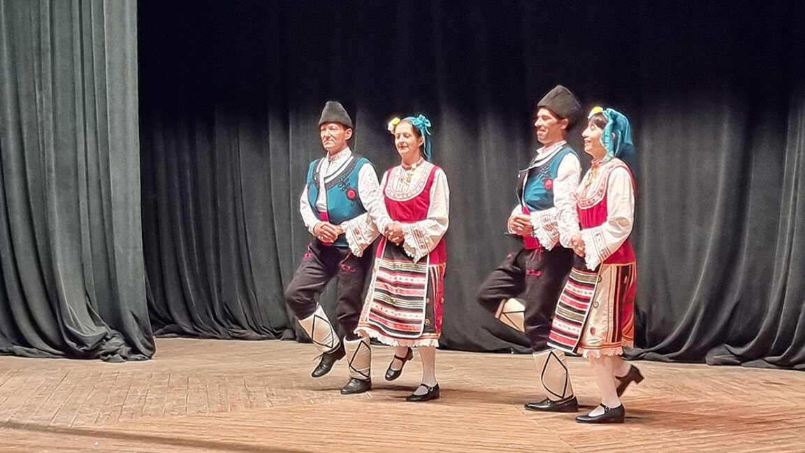 Kardschali ist Gastgeber eines Folklorefestivals der Amateurtanzvereine