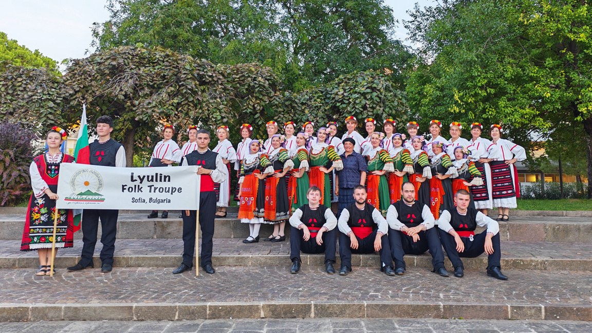 Folklore magic enchants Lyulin Ensemble ...