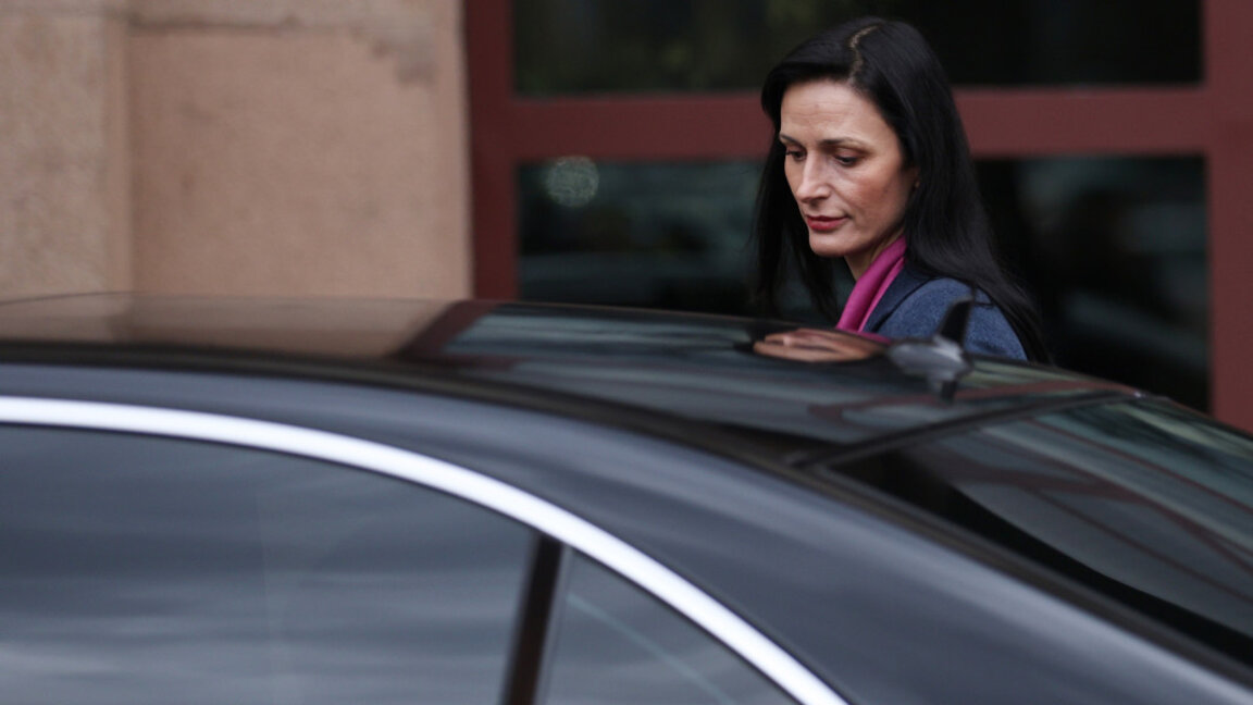 Maria Gabriel a officiellement retiré sa candidature de première ministre...