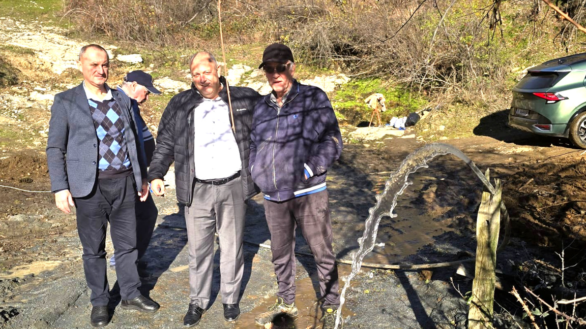 Вода от нов източник бликна в ардинското село Ленище