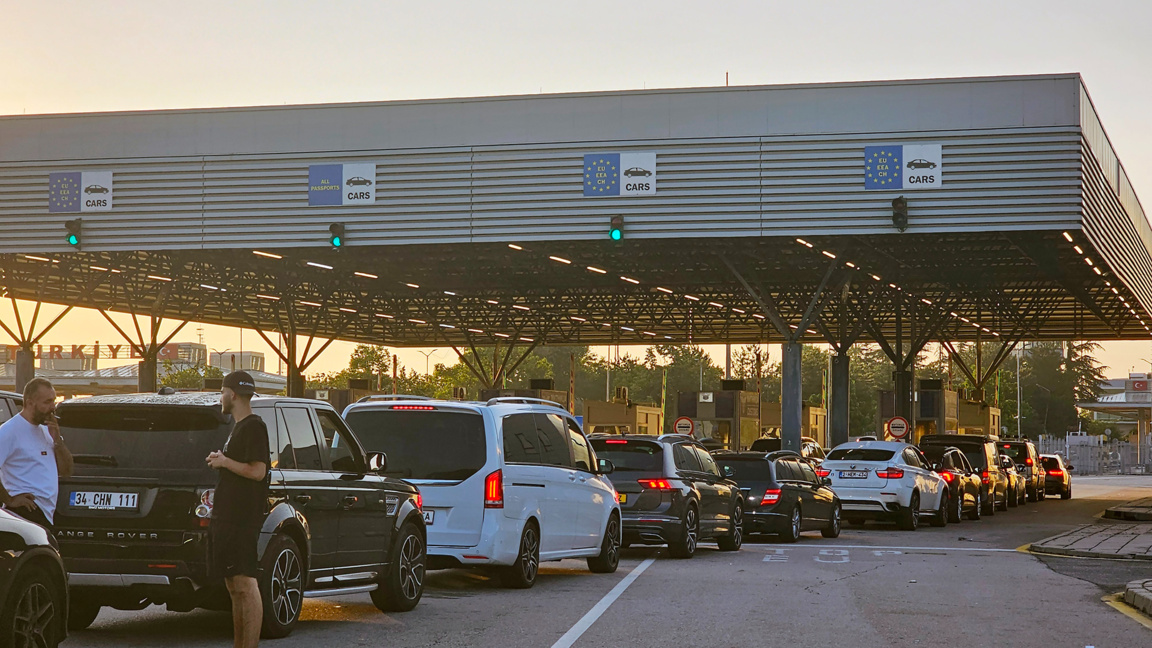 Остава натоварен трафика през България от Сърбия към Турция - ГКПП "Капитан Андреево"