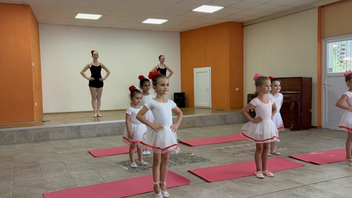 Малки балерини на голяма сцена