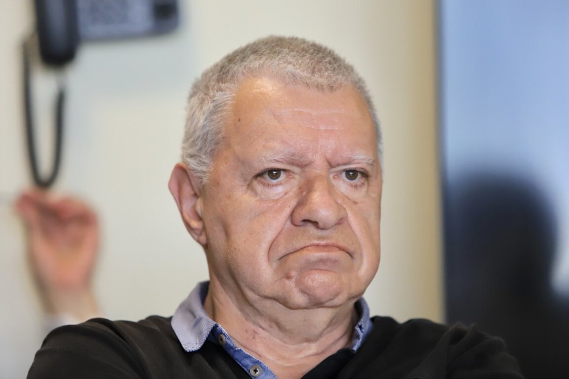 Проф. Михаил Константинов: ЦИК ще регистрира и двете крила на ДПС