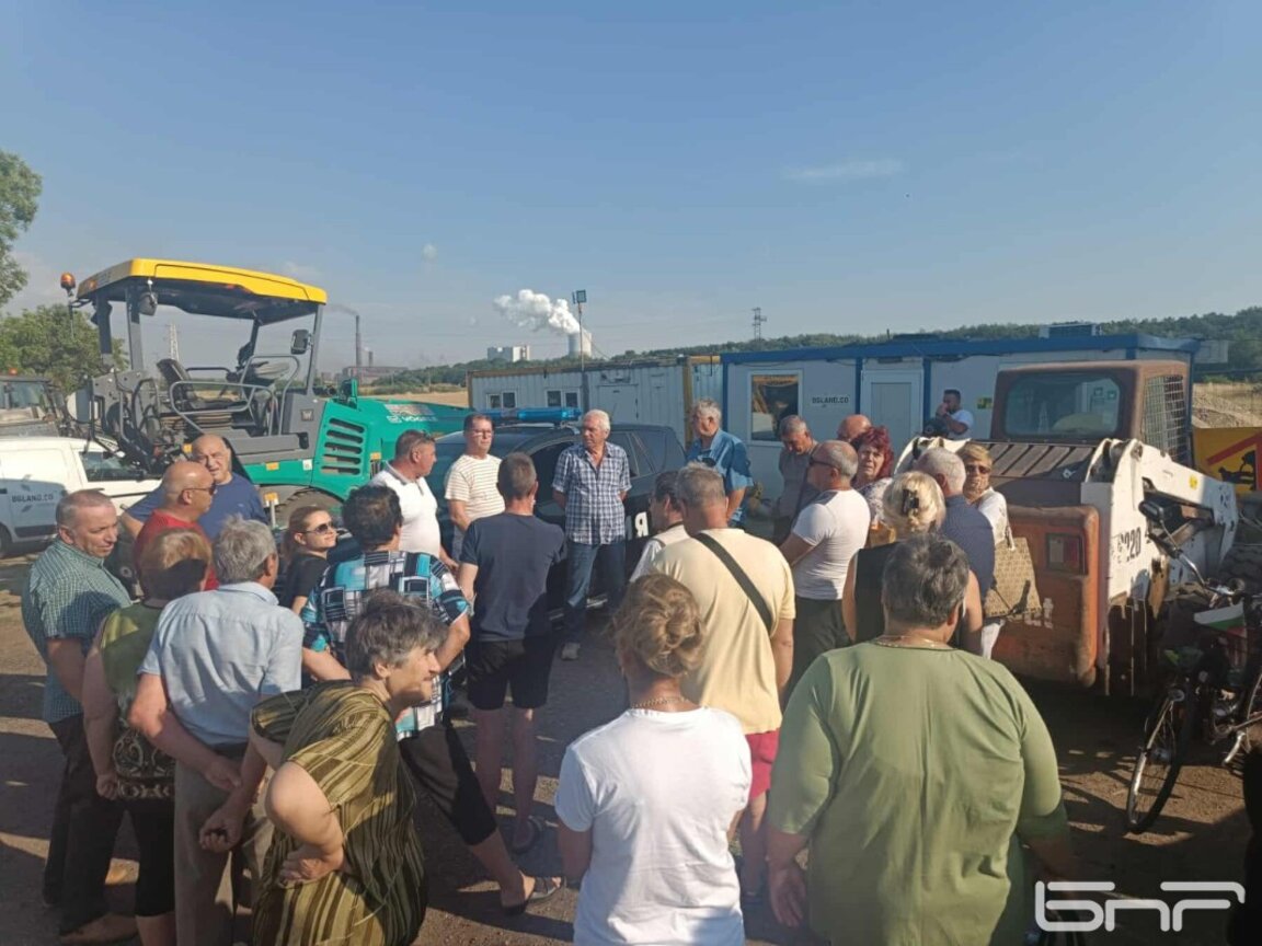 Жители на няколко гълъбовски села отново излизат на протест