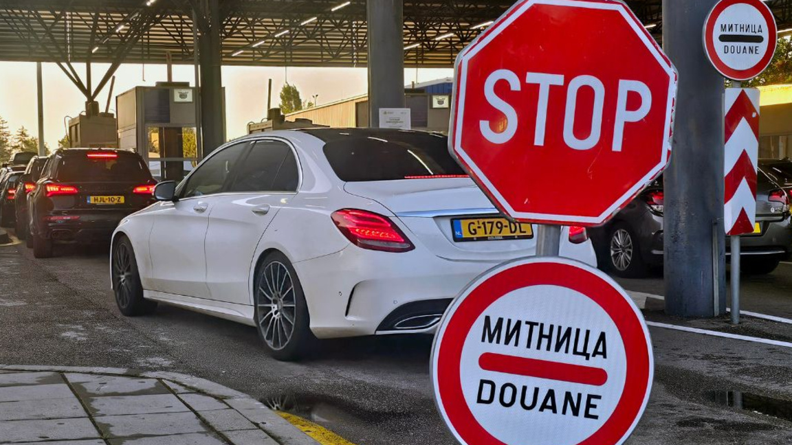 Türkiye yönündeki binek araç trafiği yoğun olmaya devam ediyor