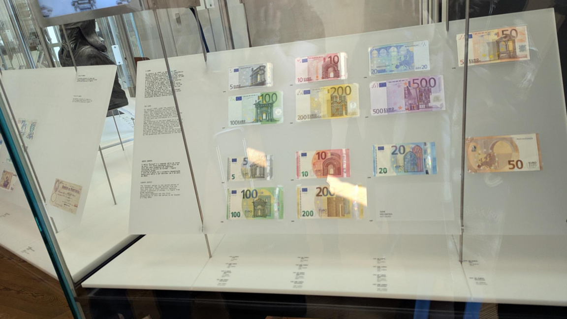 Португалия близо четвърт век след края на ескудото: Младите дори не го помнят