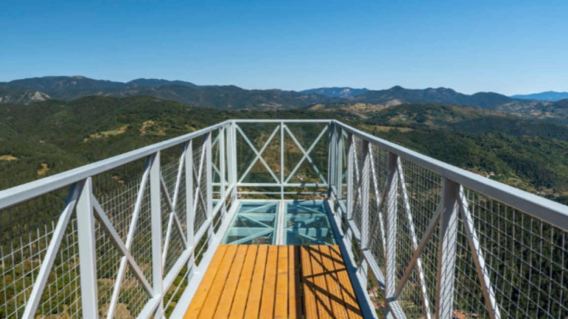 Обновљен чувени видиковац "Врх" у Родопима