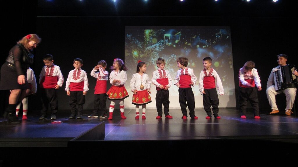 Lección sobre Bulgaria… con la escuela dominical “Azbukarcheta” de España