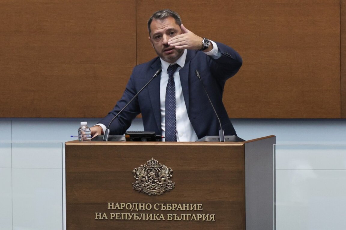 Делян Добрев в НС.