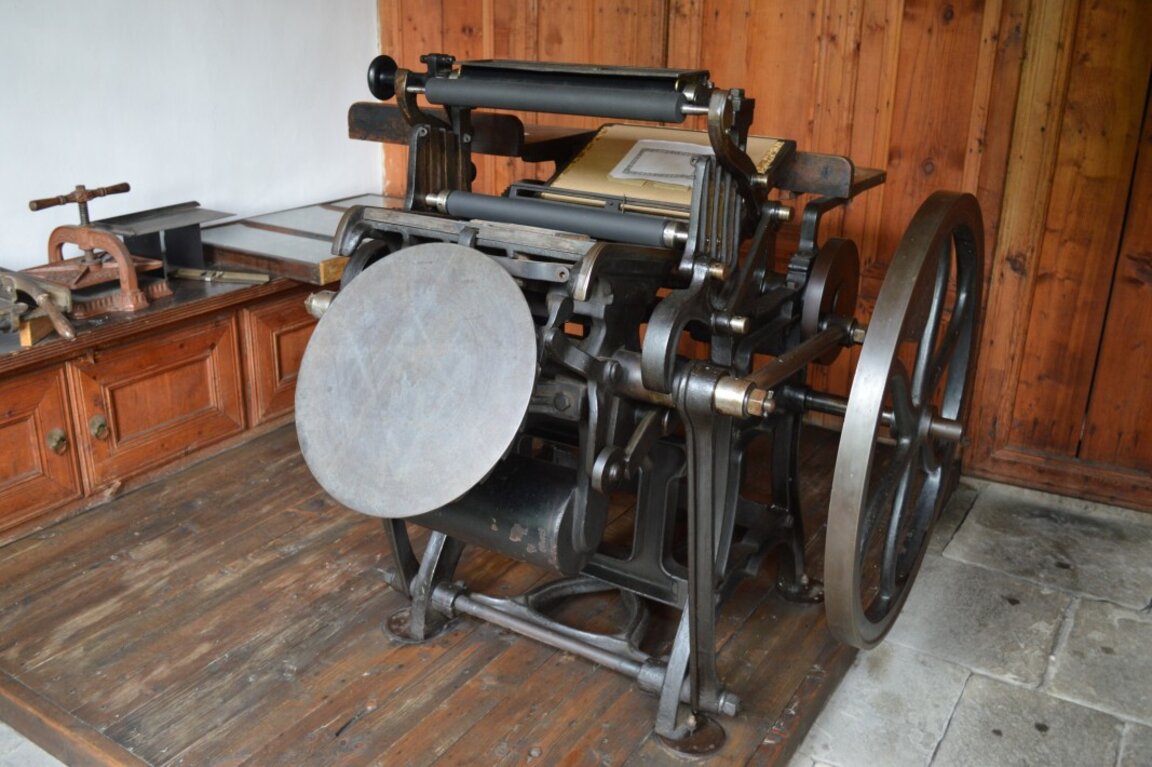 Një makinë shtypi nga shekulli i 19-të është rikthyer në punë në Plovdiv
